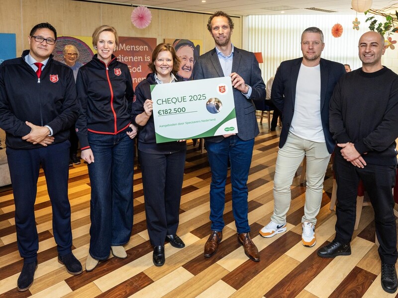 Specsavers doneert  €182.500 aan buurthuiskamers Leger des Heils